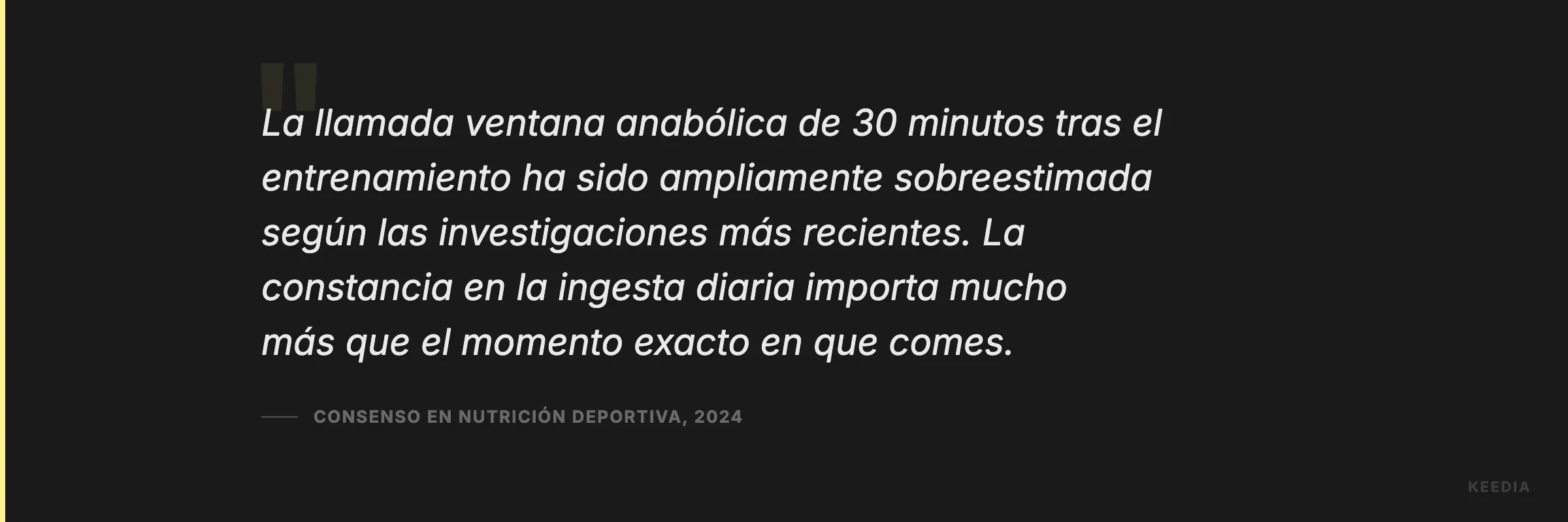 La llamada ventana anabólica de 30 minutos tras el entrenamiento ha sido ampliamente sobreestimada según las investigaciones más recientes. La constancia en la ingesta diaria importa mucho más que el momento exacto en que comes.